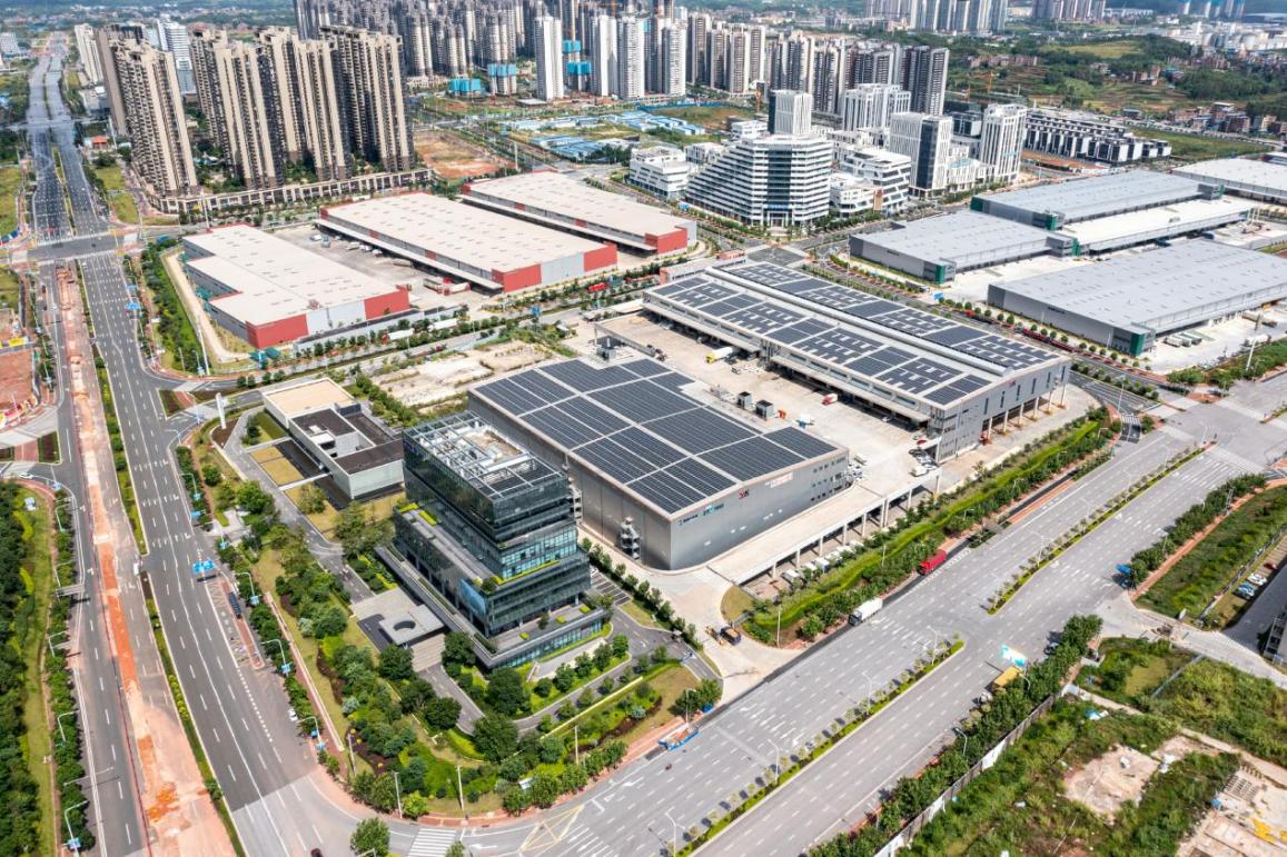 中新南寧國際物流園航拍圖。 人民網(wǎng) 嚴立政攝